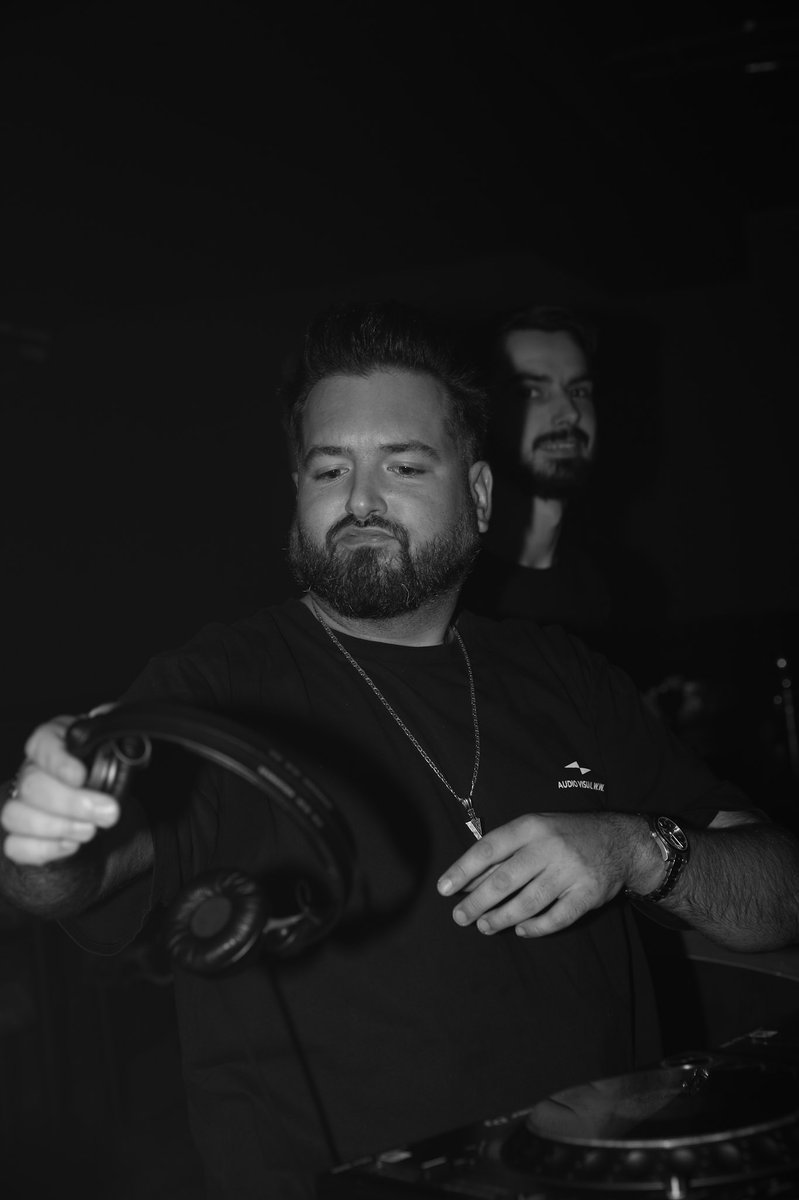 DJ booth and musical entertainment at IMA club - events evenings at Val d'Isère